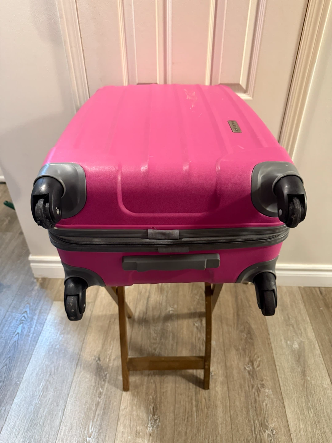Pink Hard-Shell Rolling Luggage - photo 5