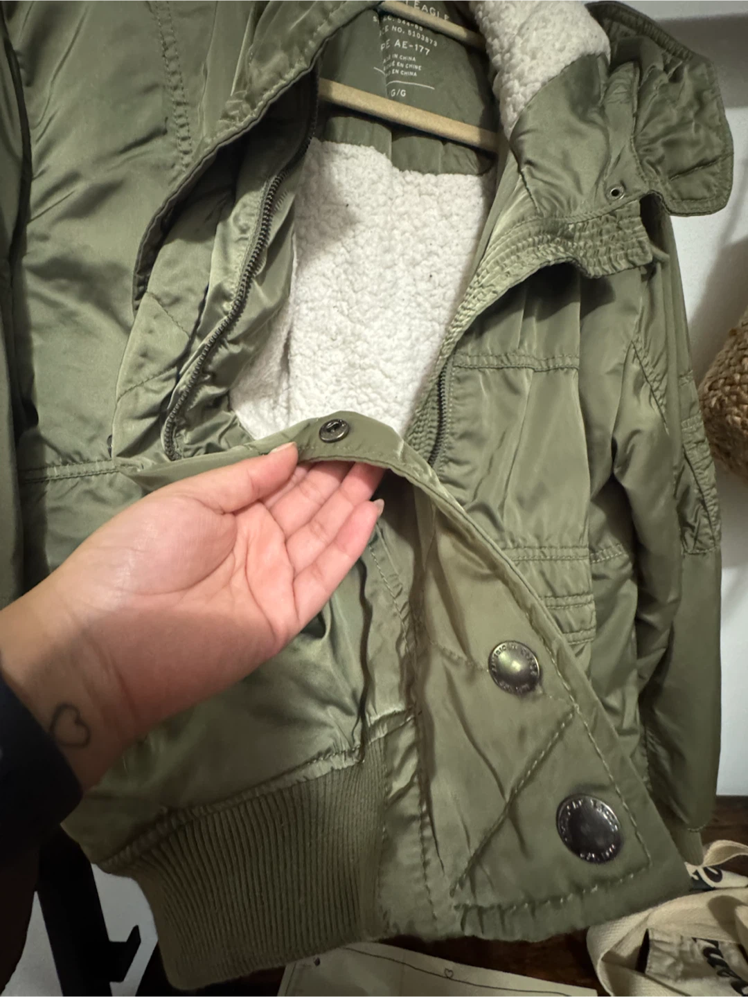 American Eagle Olive Green Bomber Jacket - photo 4