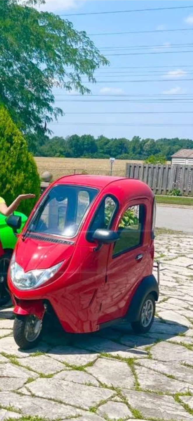 Enclosed 3-Wheel Electric Mobility Scooter