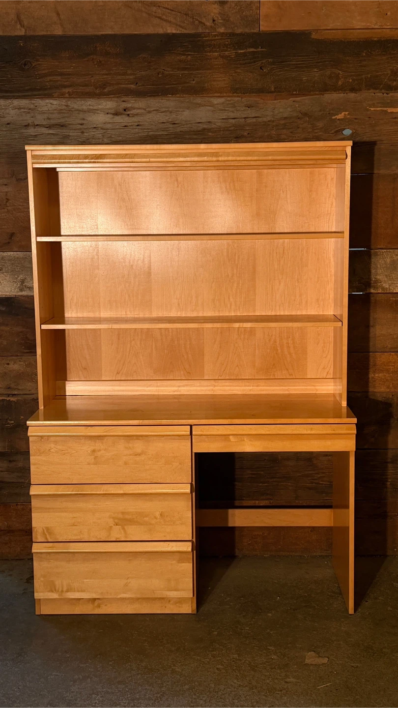 Desk with Matching Hutch - photo 2