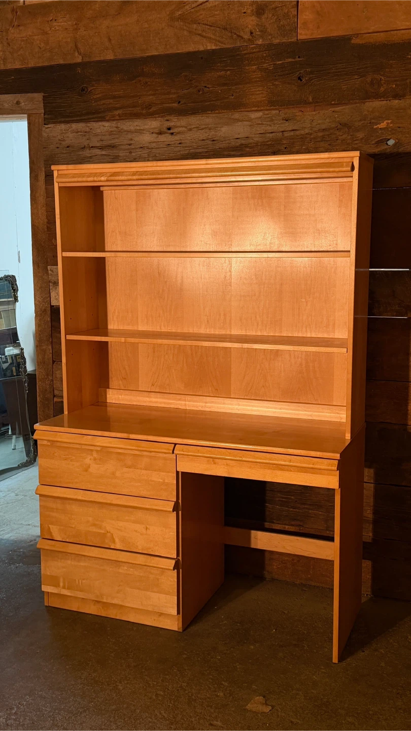 Desk with Matching Hutch - photo 3