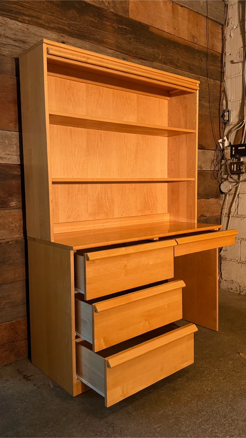Desk with Matching Hutch - photo 4