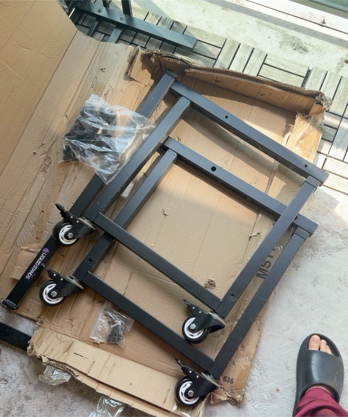 Liquid Stands Keyboard Workstation - photo 3