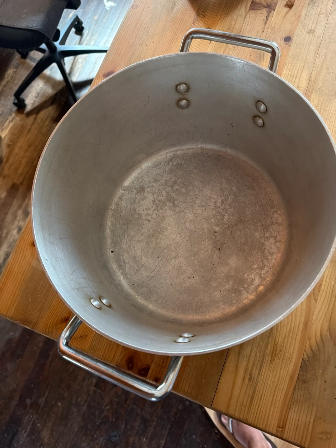 Large Aluminum Stock Pot - photo 2