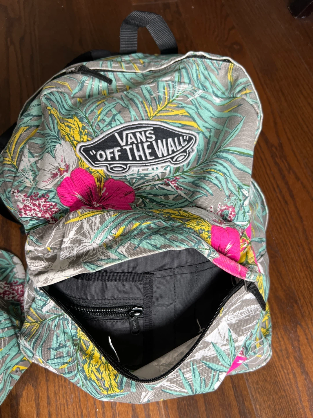 Vans Floral Backpack and Cap Set - photo 3