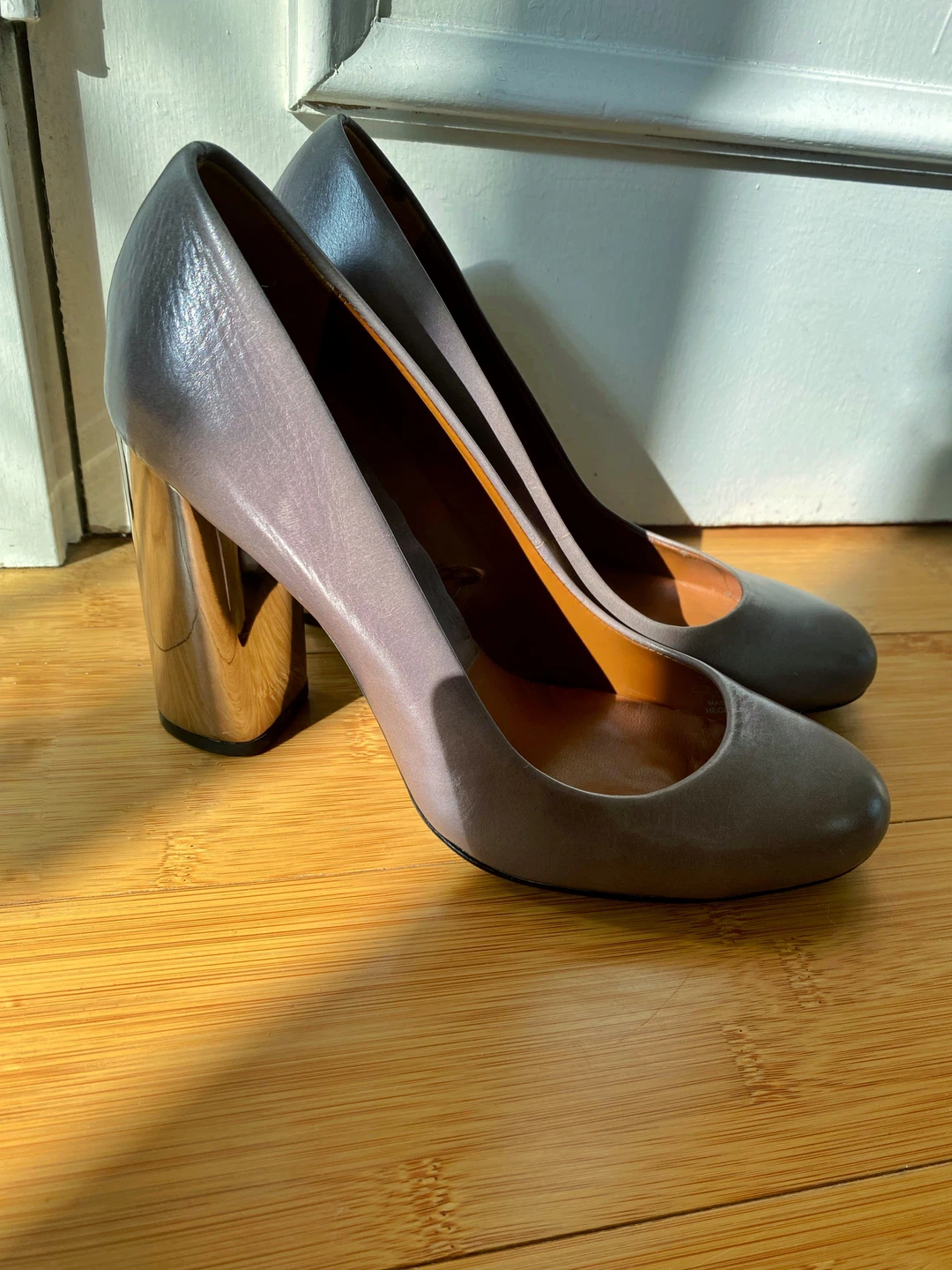 Classic Zara France grey /metallic silver ALL LEATHER heels - photo 3