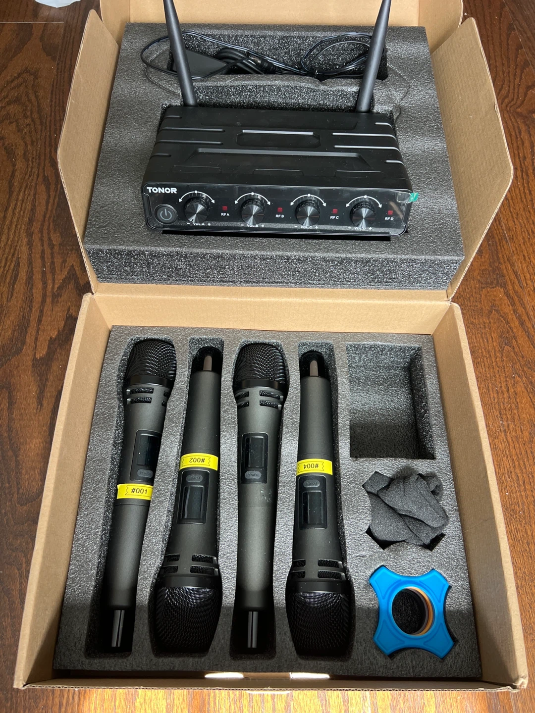 TONOR Wireless Microphone System with 4 Mics