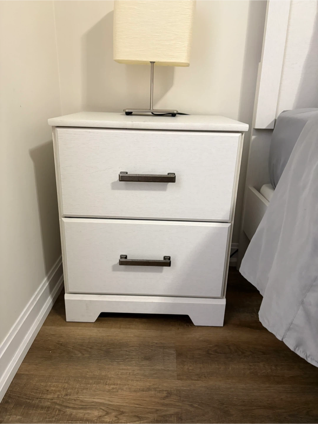 White Bedroom Set with Nightstands - photo 4