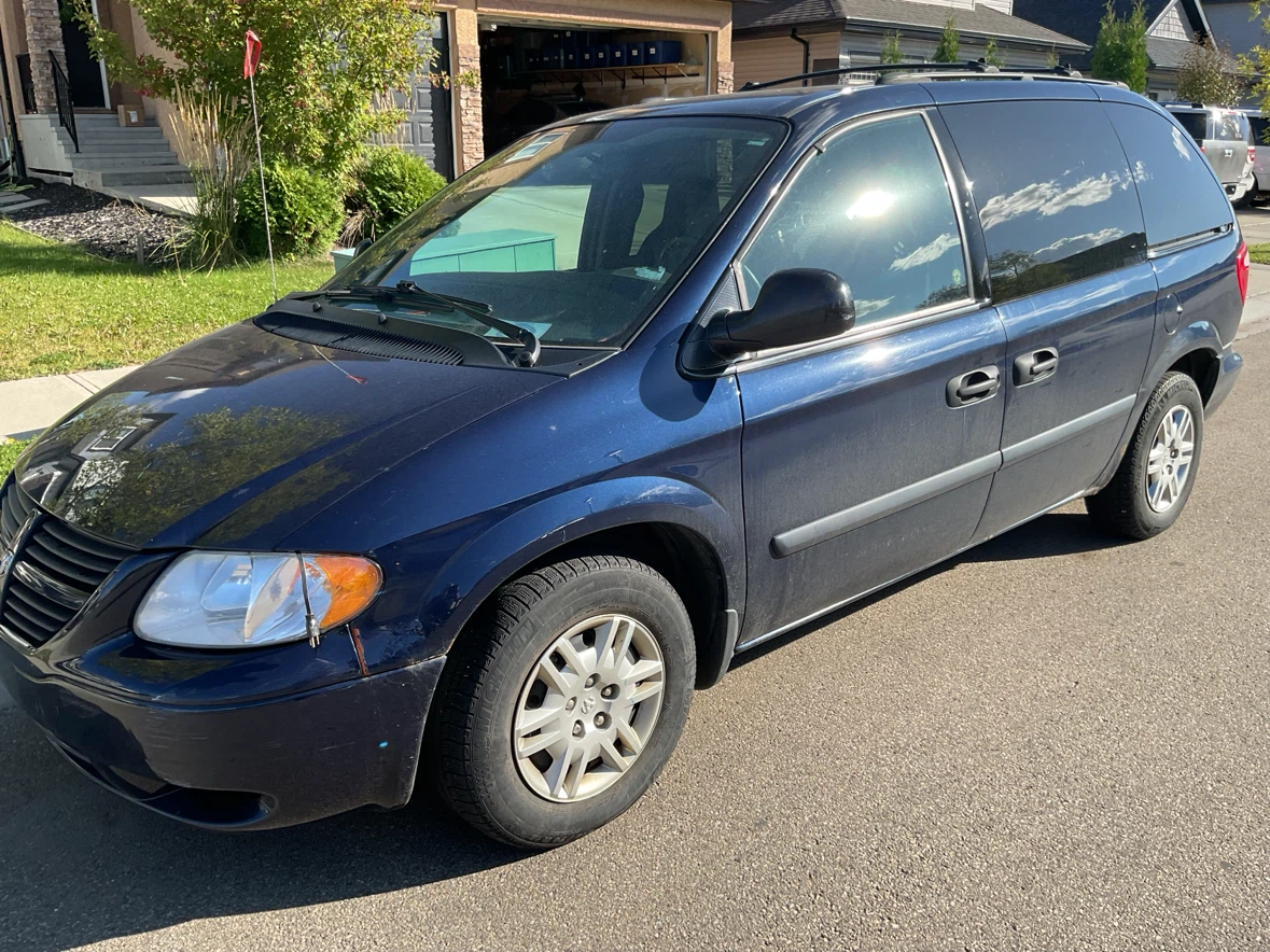 Dodge Caravan Blue Minivan