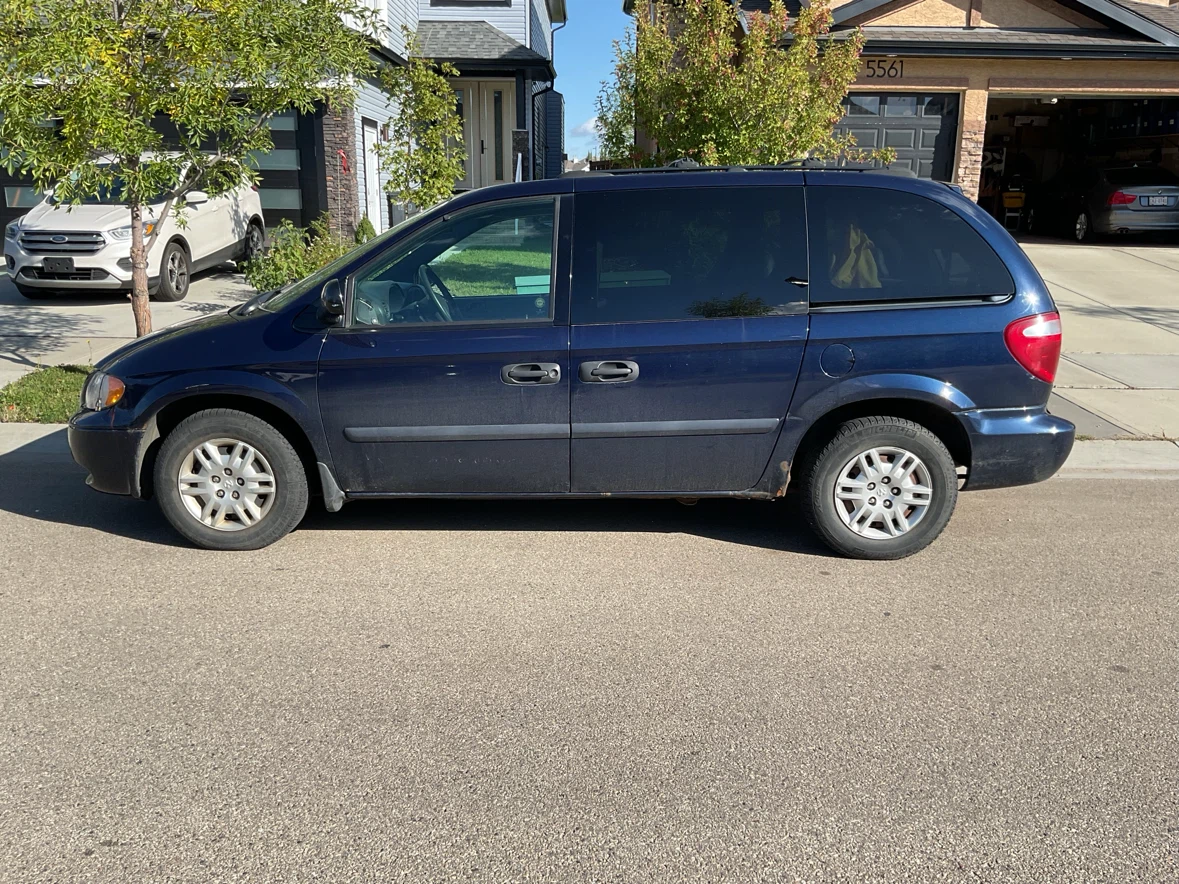Dodge Caravan Blue Minivan - photo 5