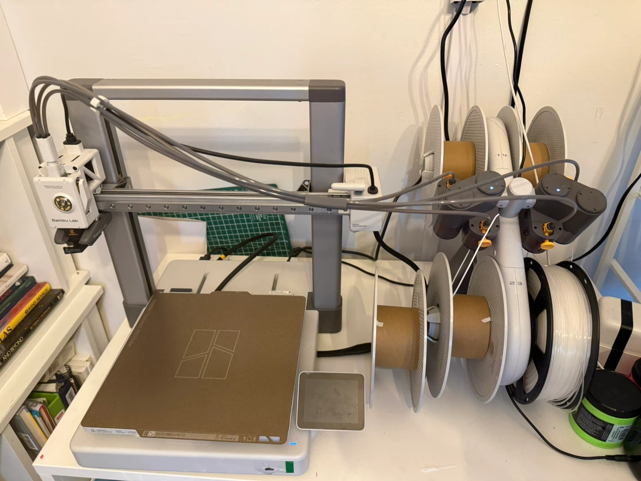 Bambu Lab A1 Combo 3D Printer + AMS Lite – Excellent Condition - photo 2