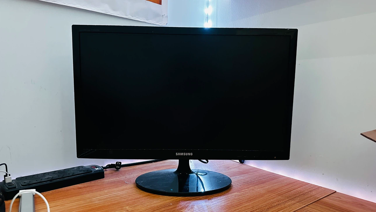 Samsung 27 inch HD Monitor