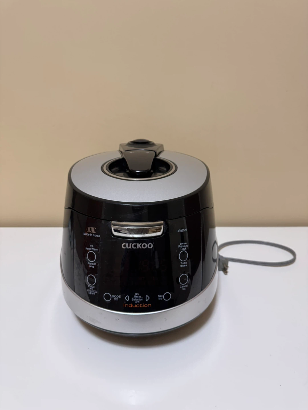 Cuckoo Induction Pressure Rice Cooker HS0657F