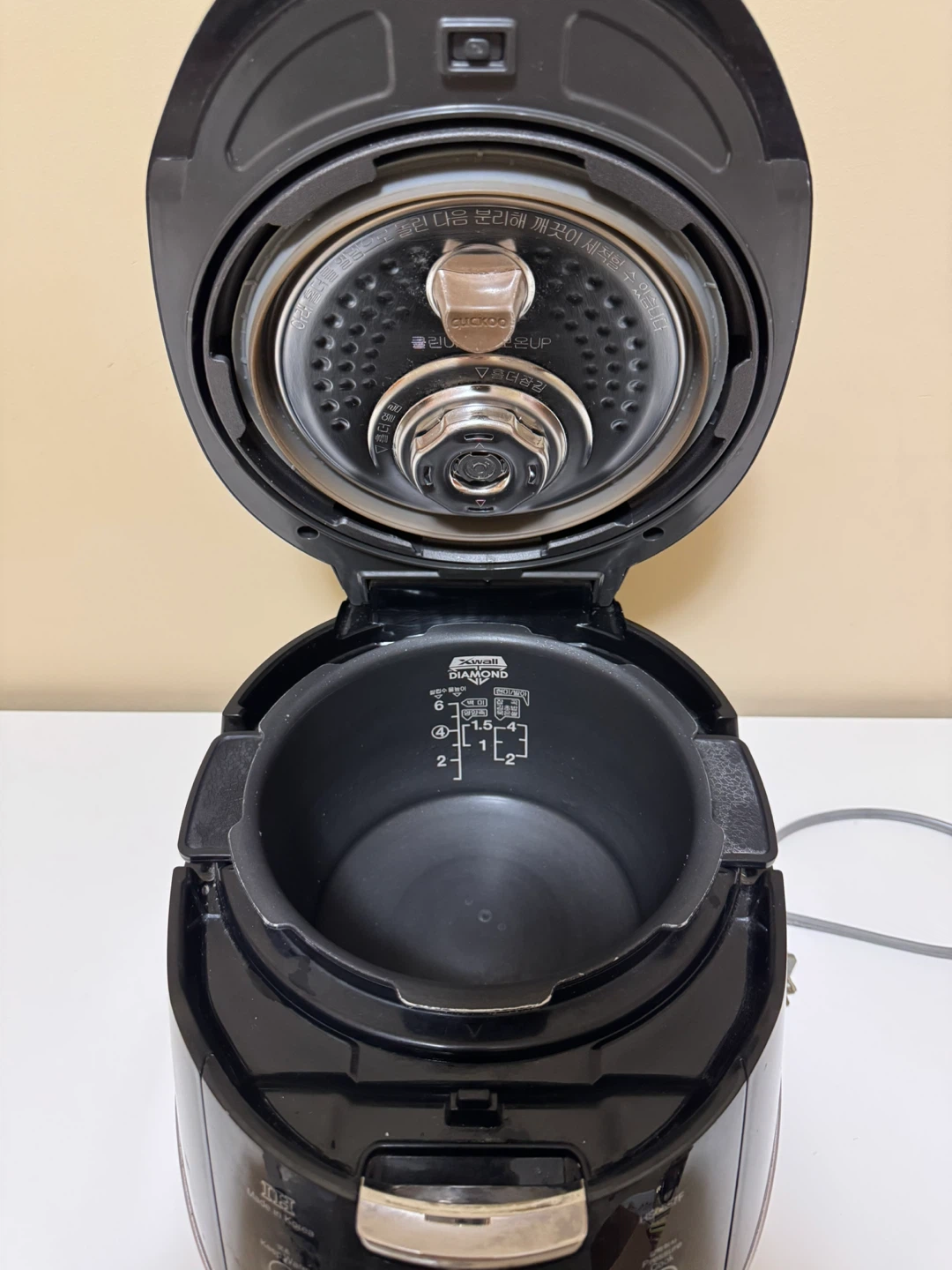Cuckoo Induction Pressure Rice Cooker HS0657F - photo 3