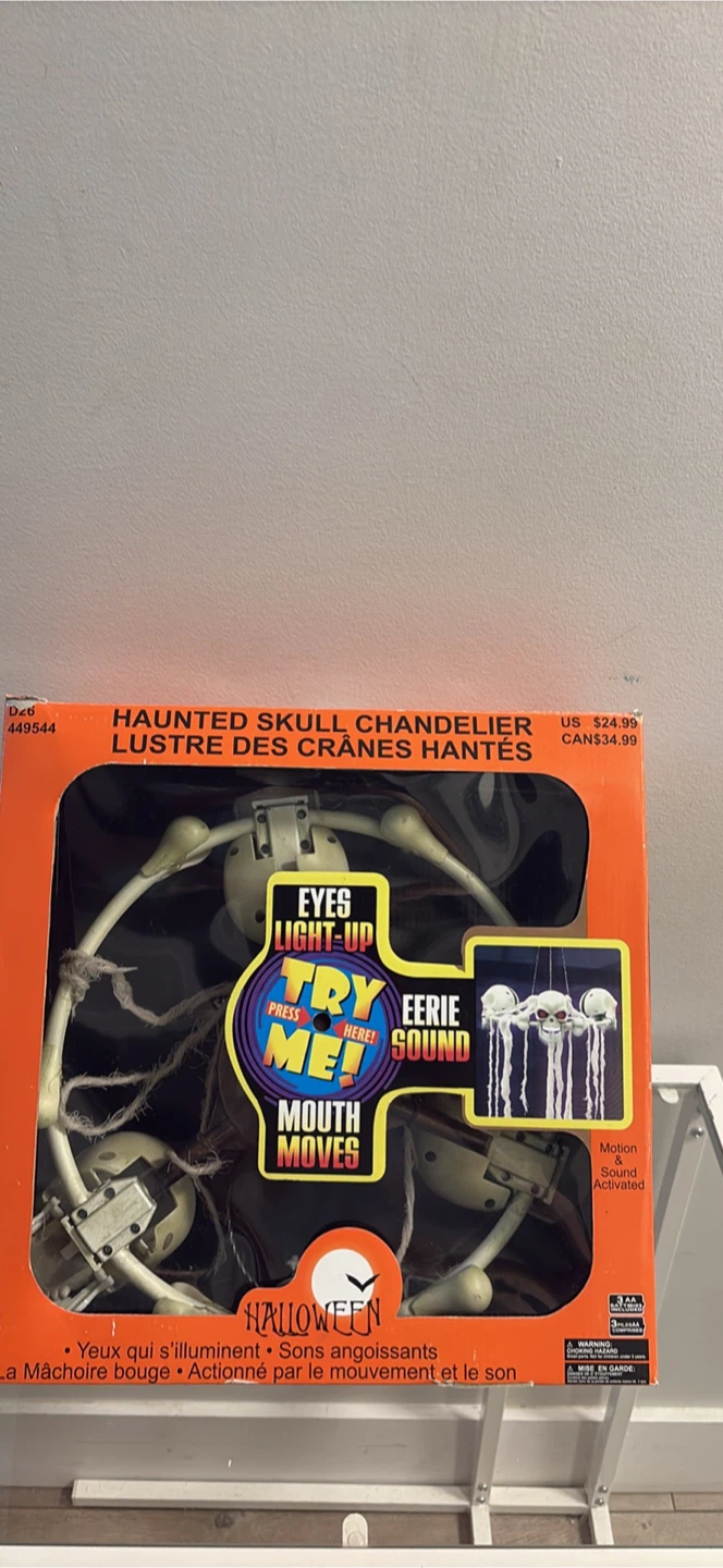 Haunted Skull Chandelier Halloween Decoration - photo 2