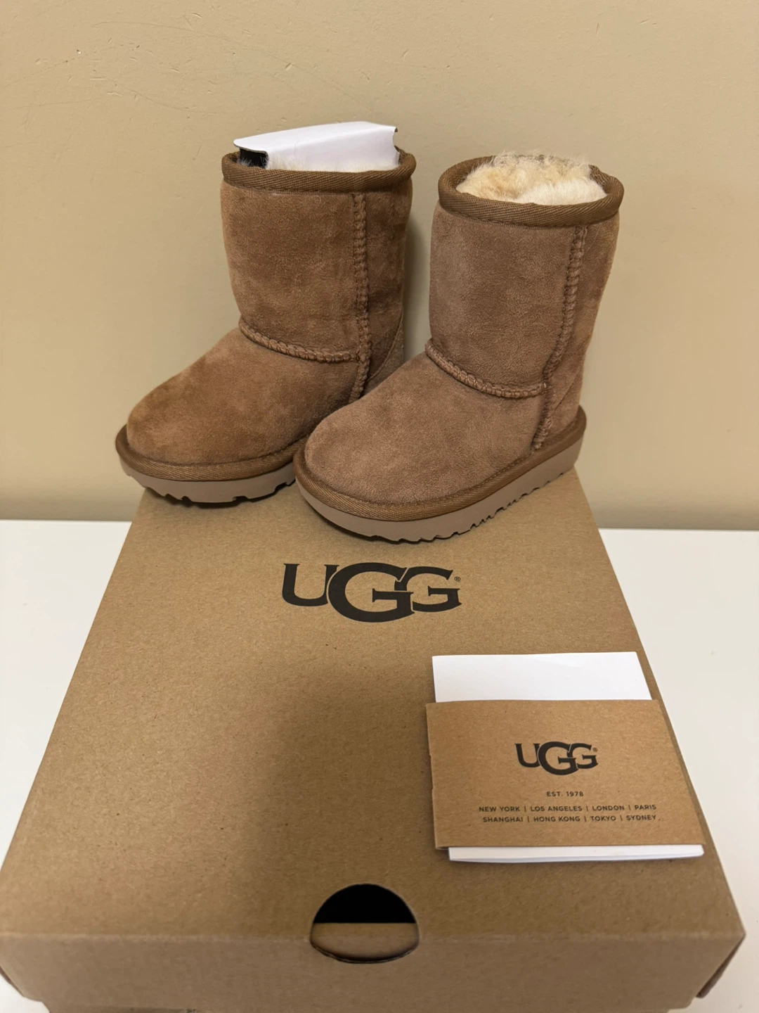 NEW! UGG Classic Boots(toddler)