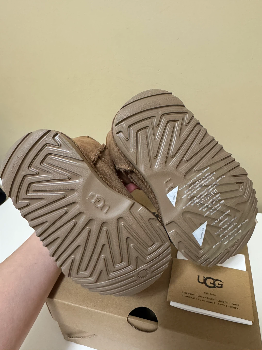 NEW! UGG Classic Boots(toddler) - photo 3