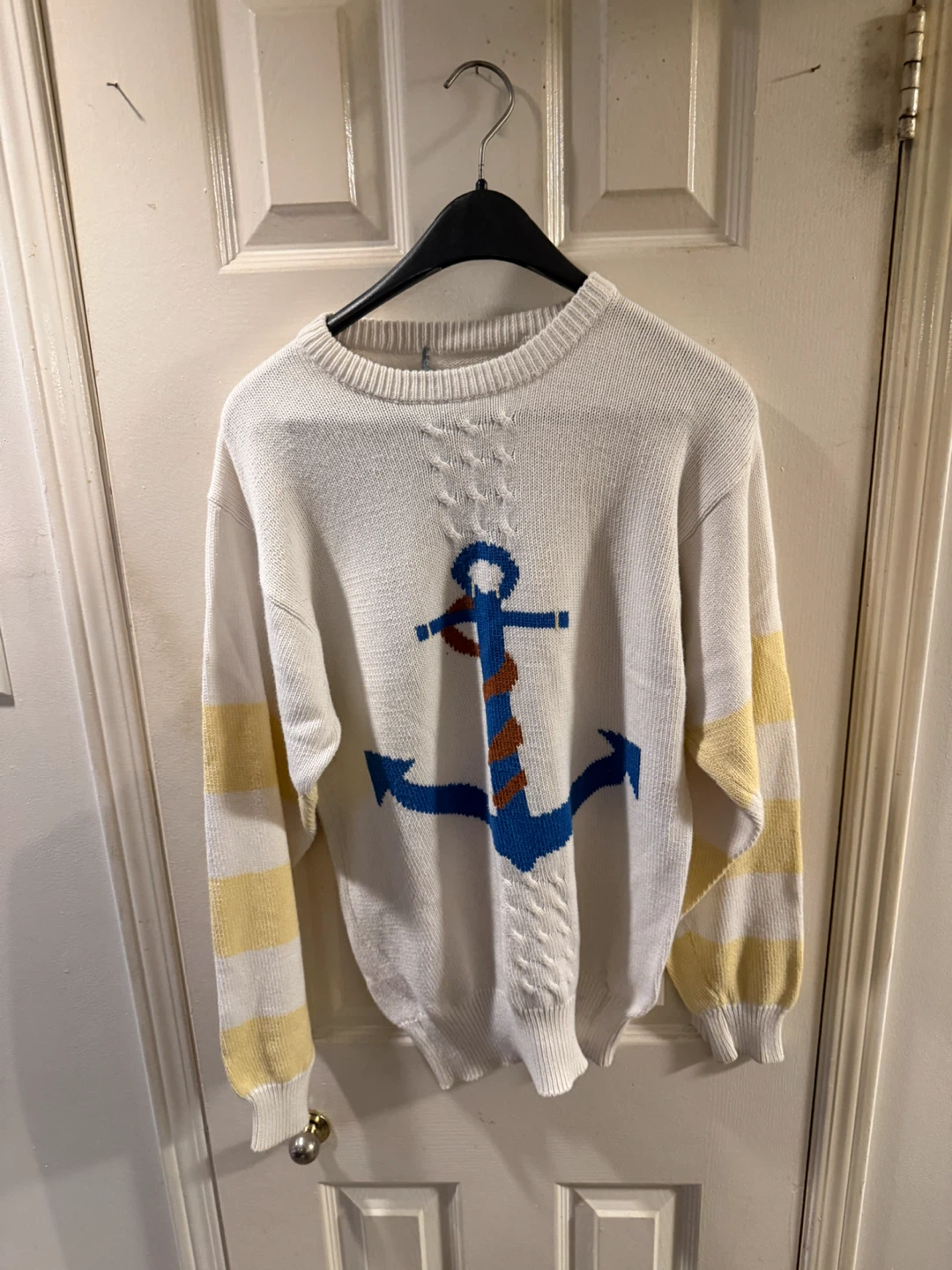 Assorted Assortment of 4 Sweaters and Hoodies - photo 2