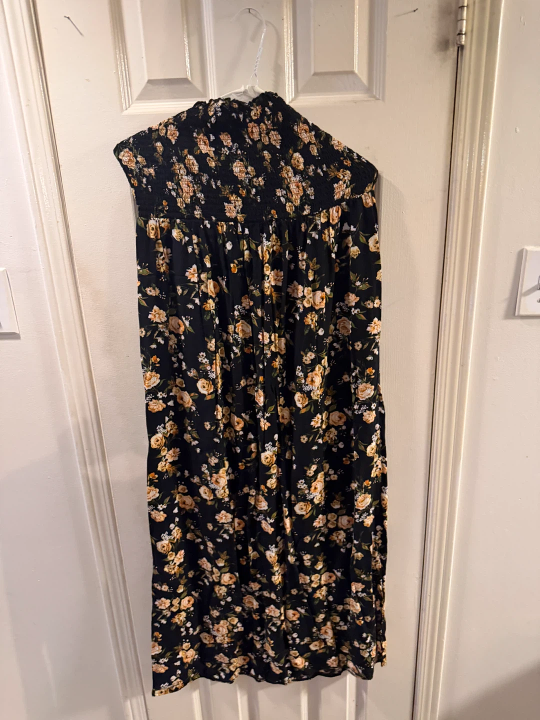 Four Assorted Women's Dresses - photo 3