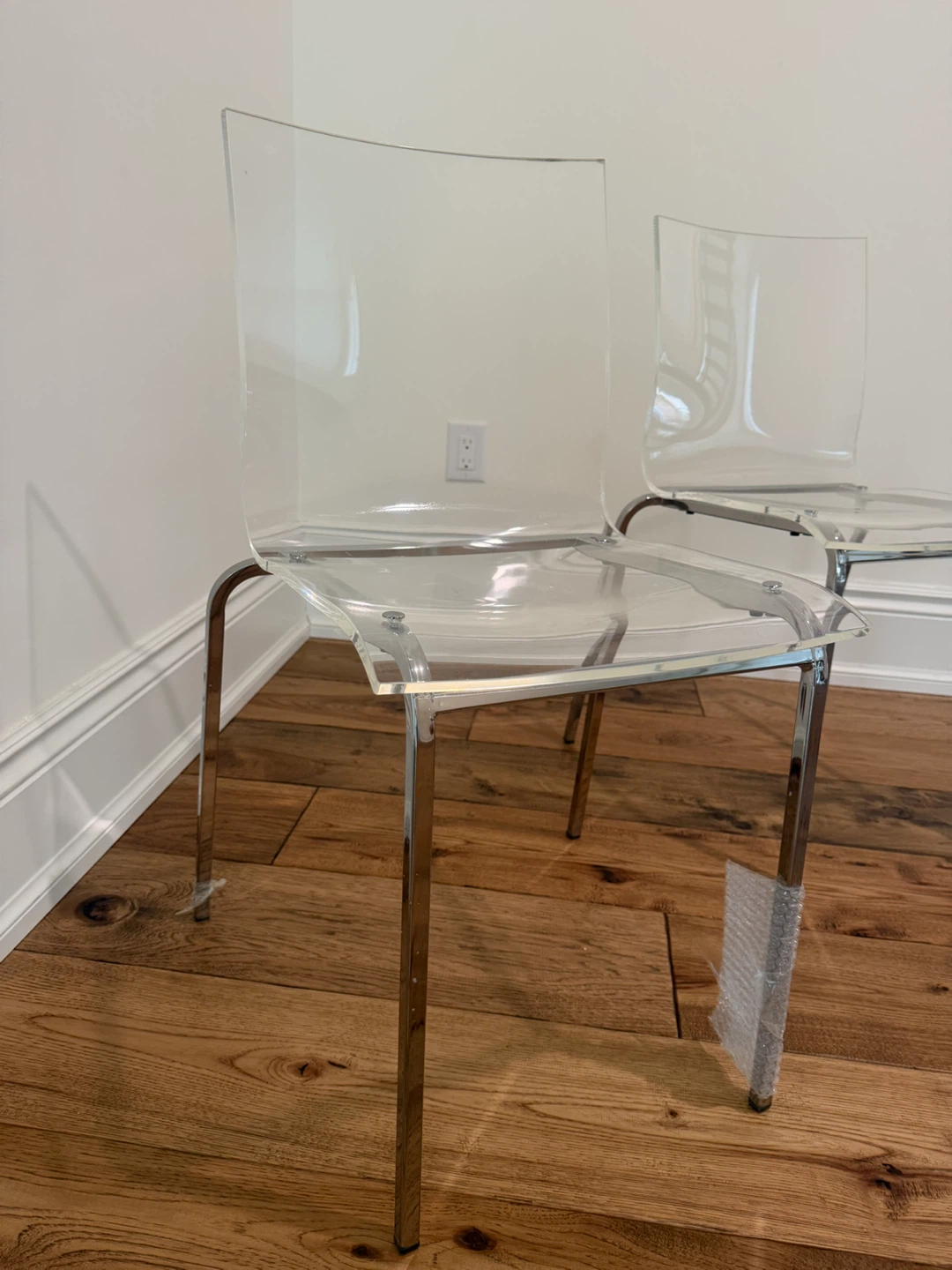 Set of 8 Transparent Acrylic Dining Chairs $100 EACH - photo 2