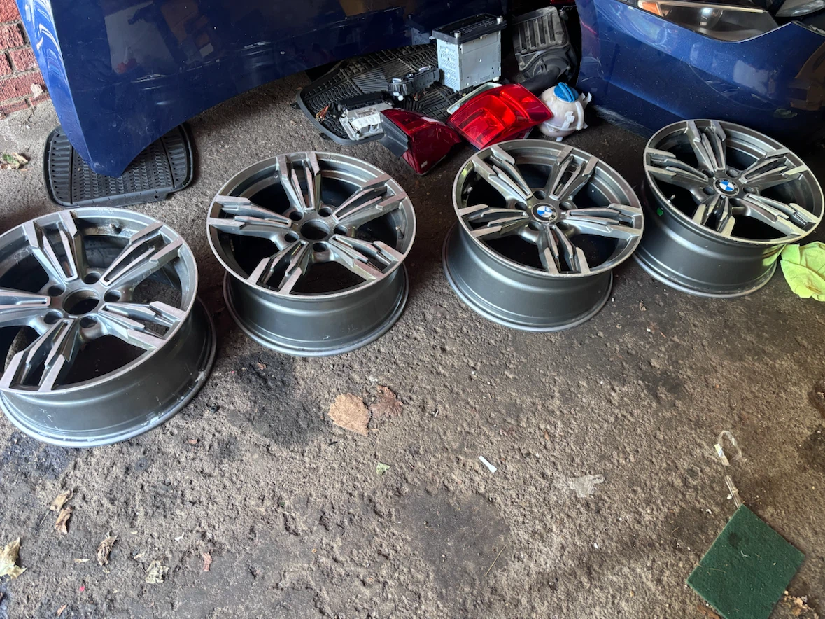 Set of 4 BMW Alloy Wheels