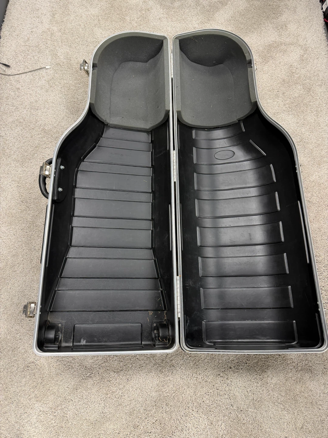 SKB Hard Shell Travel Case with Wheels - photo 5
