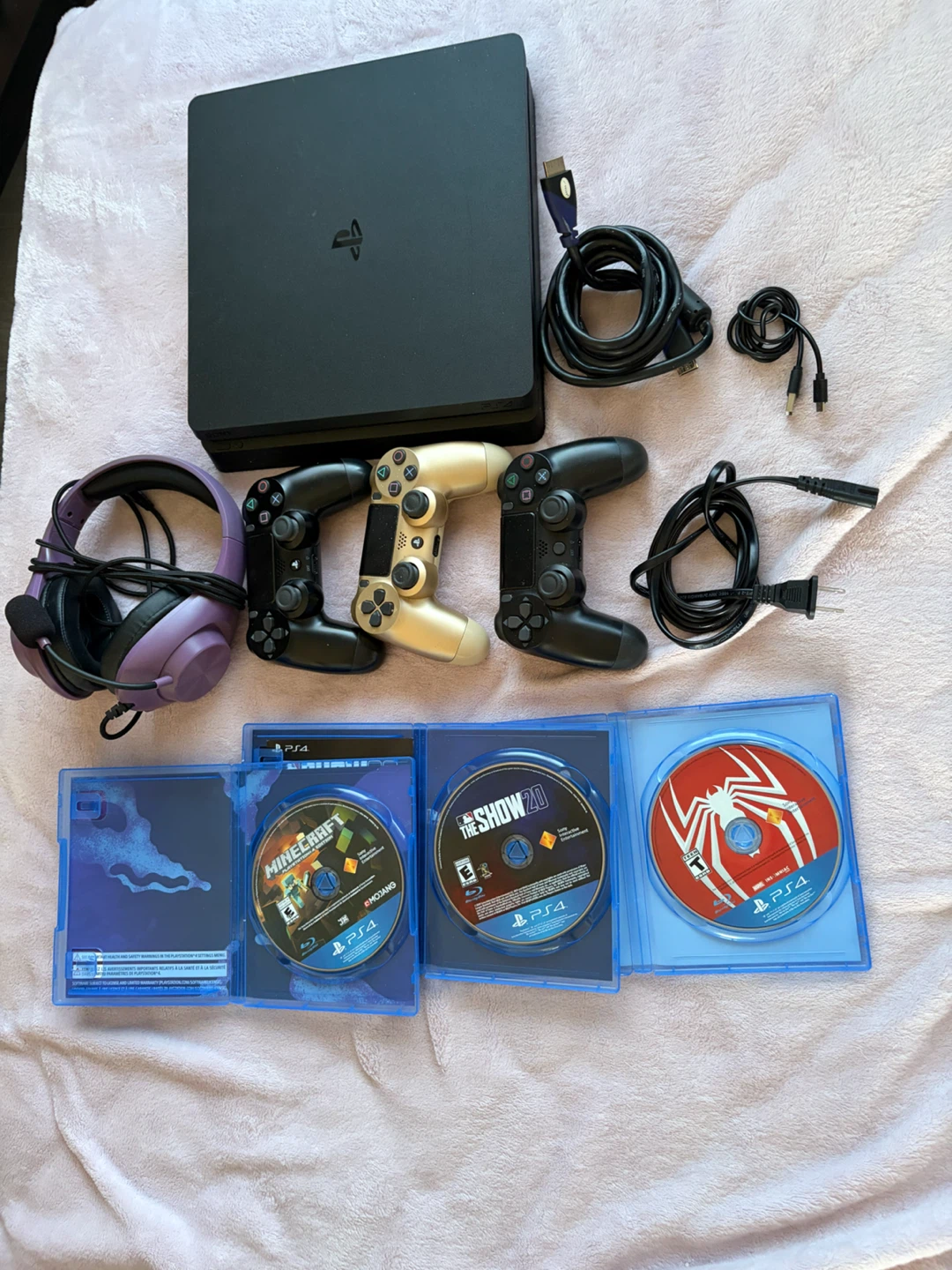 🎮 PS4 Bundle + 32” Smart TV — $250 for Everything