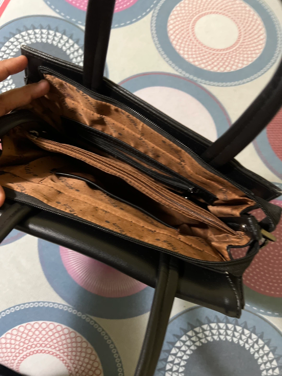 Black Handbag - photo 4