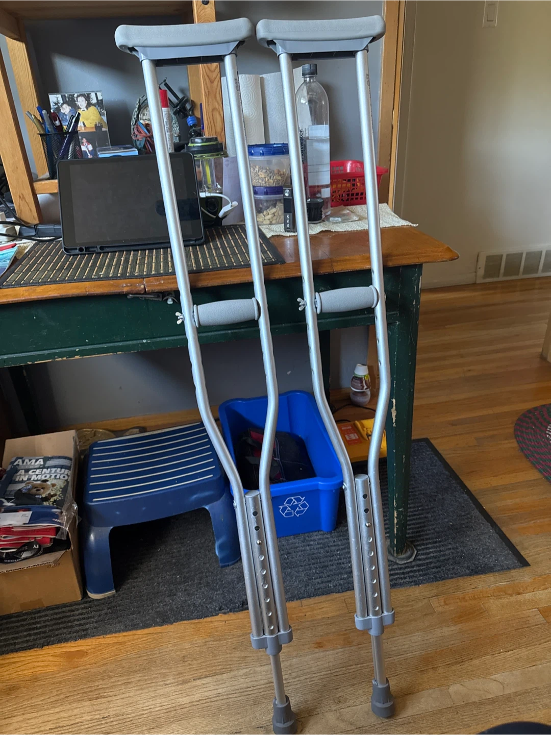 Medline Aluminum Underarm Crutches