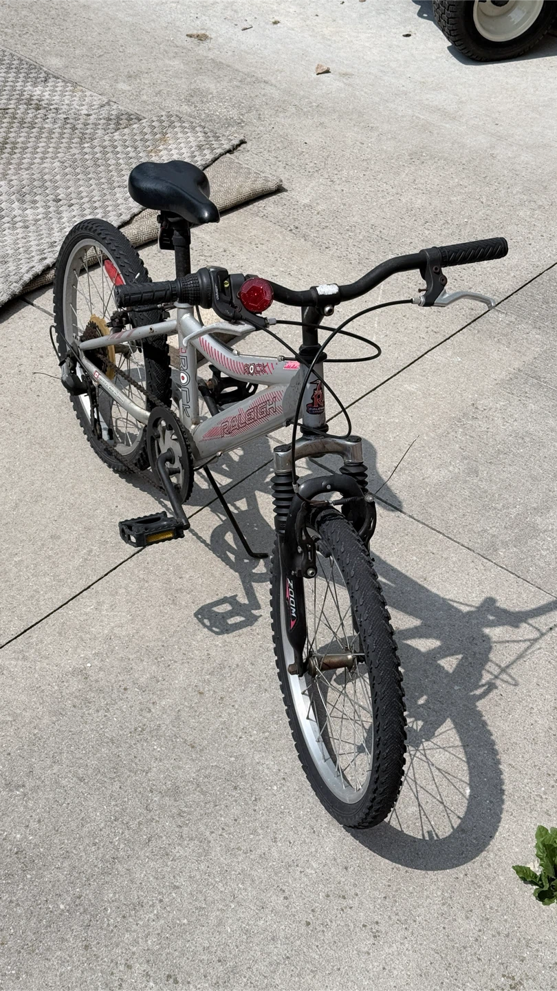 Raleigh Rock 20-inch Kids Mountain Bike