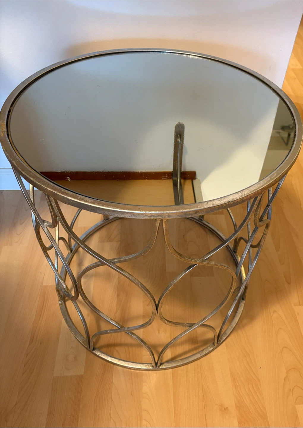 Round Metal and Mirror Accent Side Table - photo 2