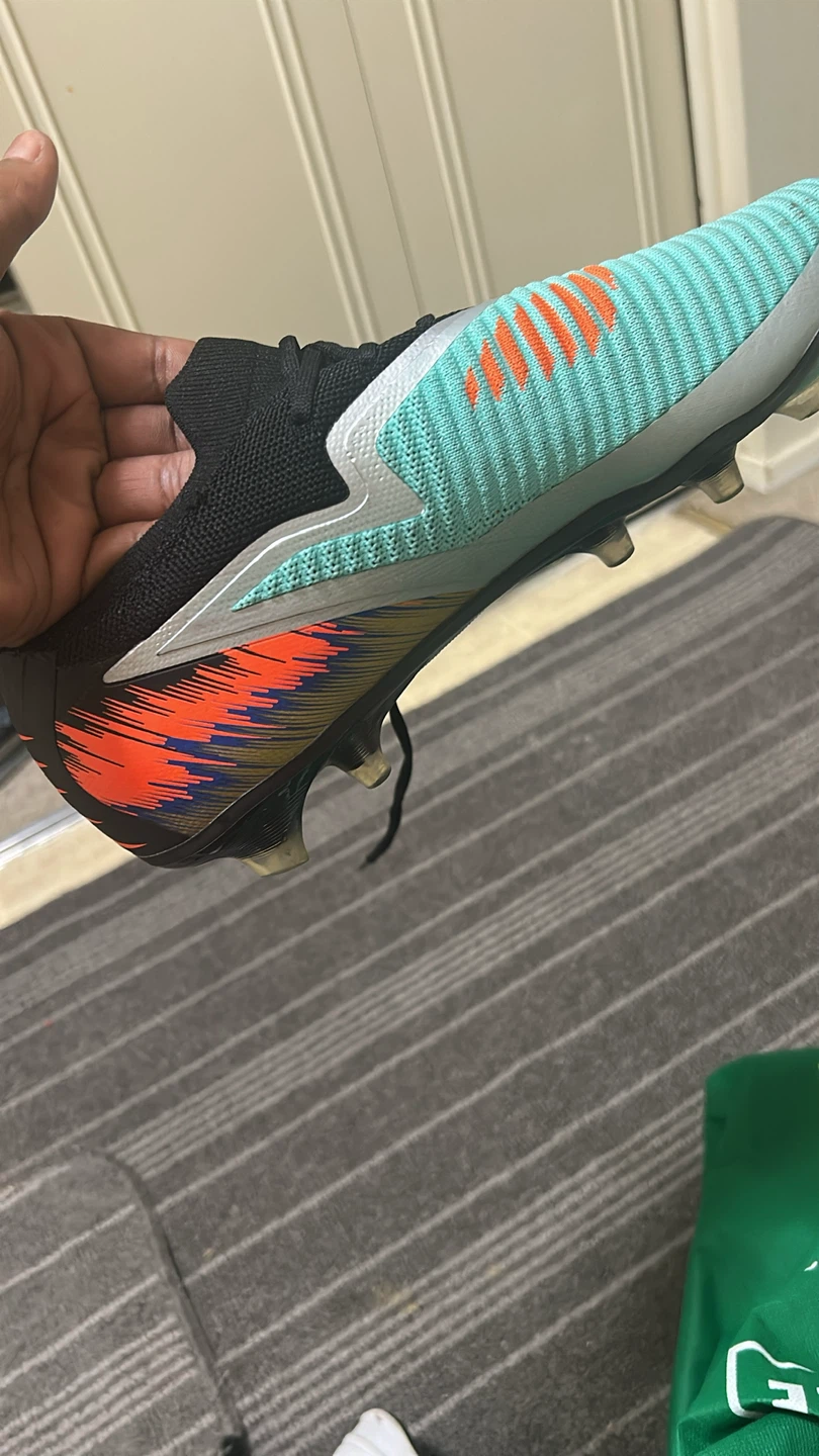 Adidas Soccer Cleats and other iteams - photo 2