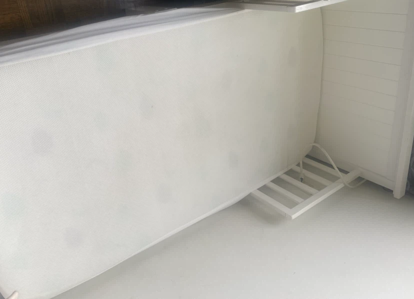 White bed frame - Single