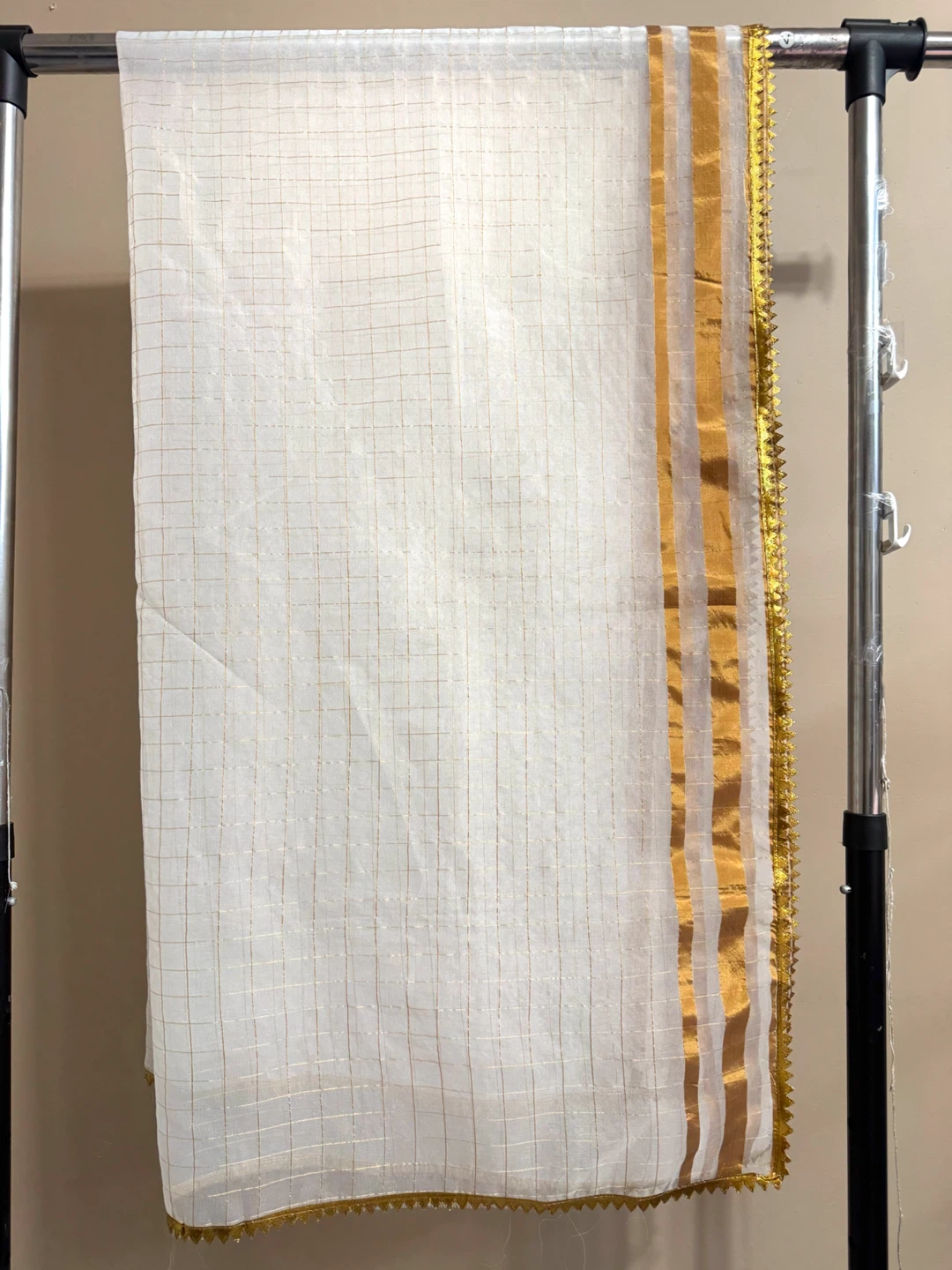 Pakistani organza dupatta/ scarf