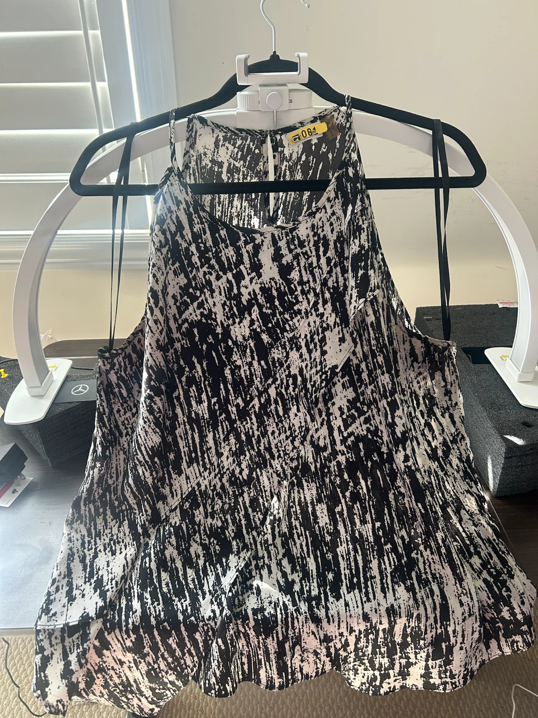 DKNY Black and white sleeveless top - photo 2