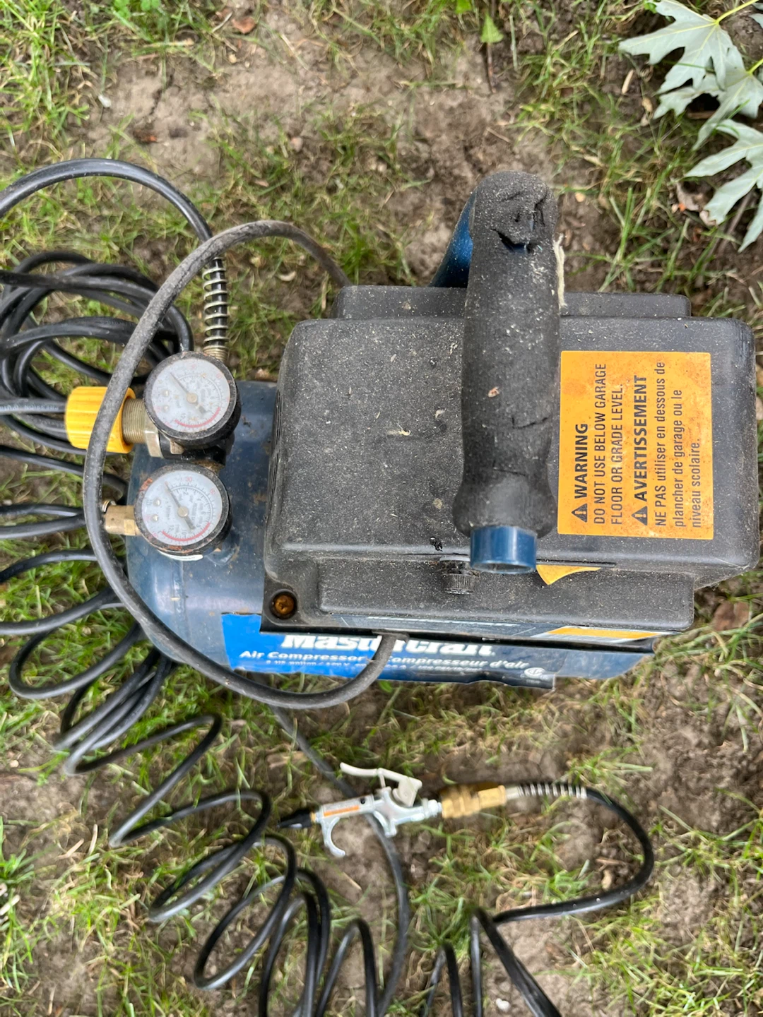 Mastercraft 2 Gallon Air Compressor - photo 2