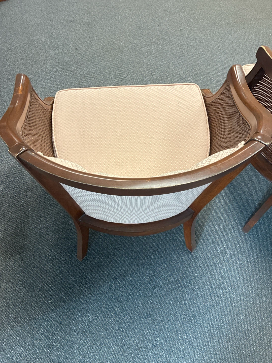 Vintage Button-Tufted Accent Chair - photo 4