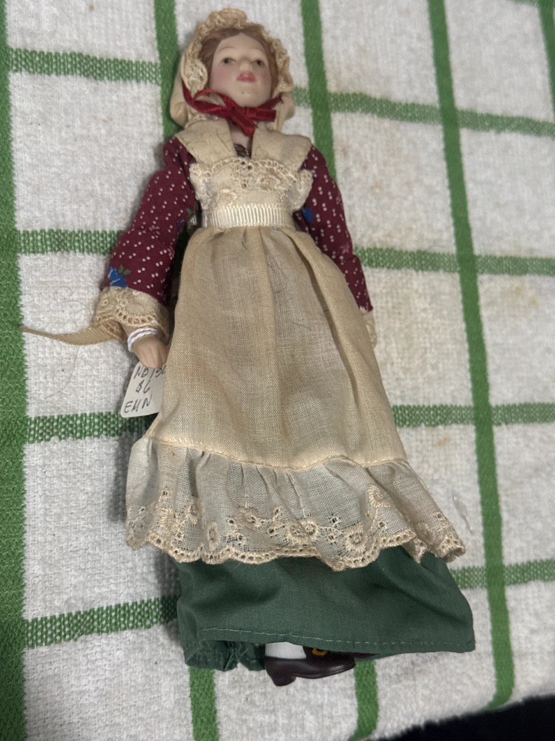 Avon Porcelain Doll - photo 2
