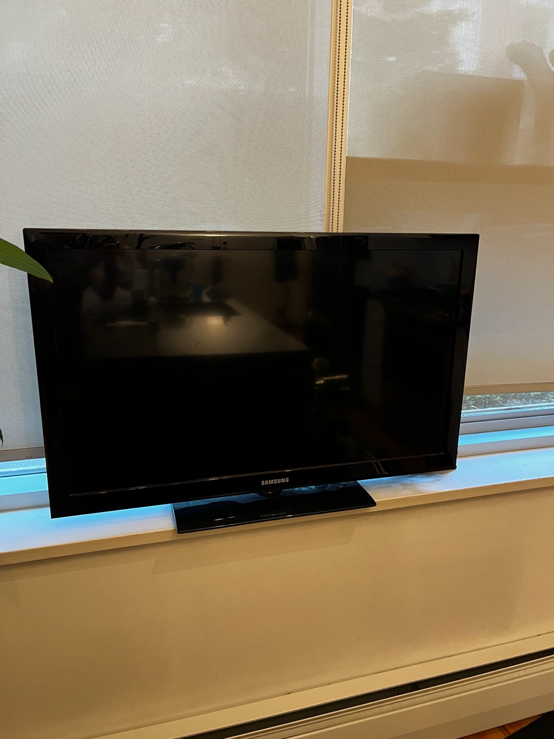 Free 40” flatscreen TV