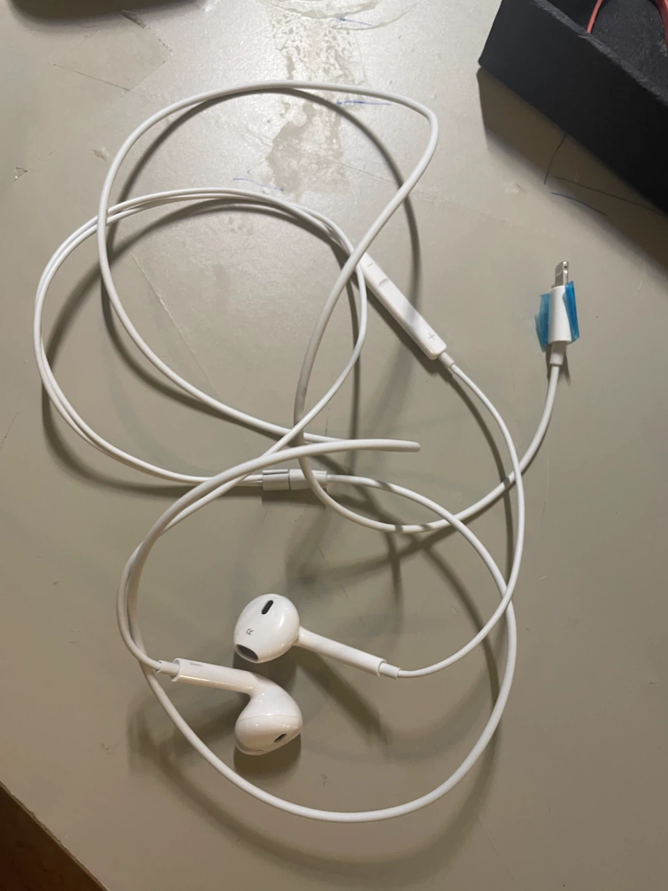 Apple EarPods with Lightning Connector