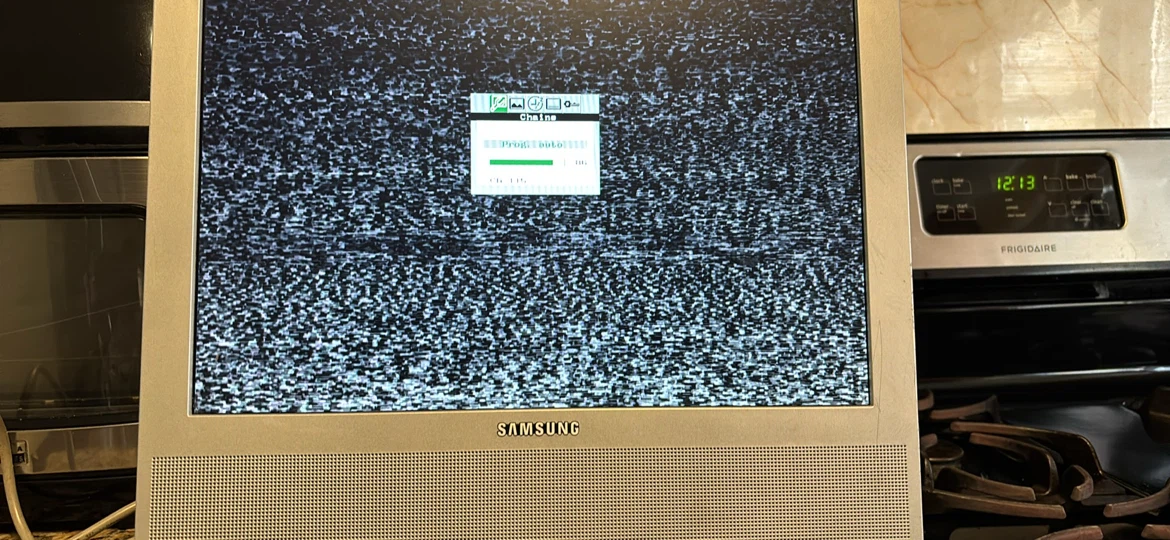 Samsung Television Monitor - photo 2