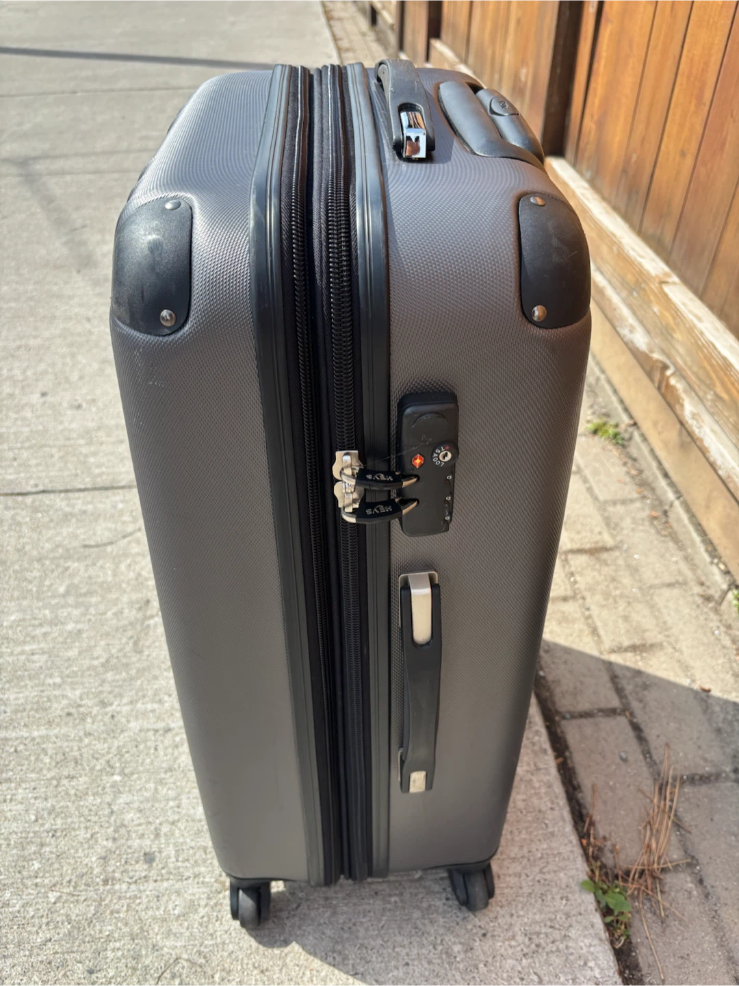 Medium Heys Hardside Spinner Luggage - photo 3
