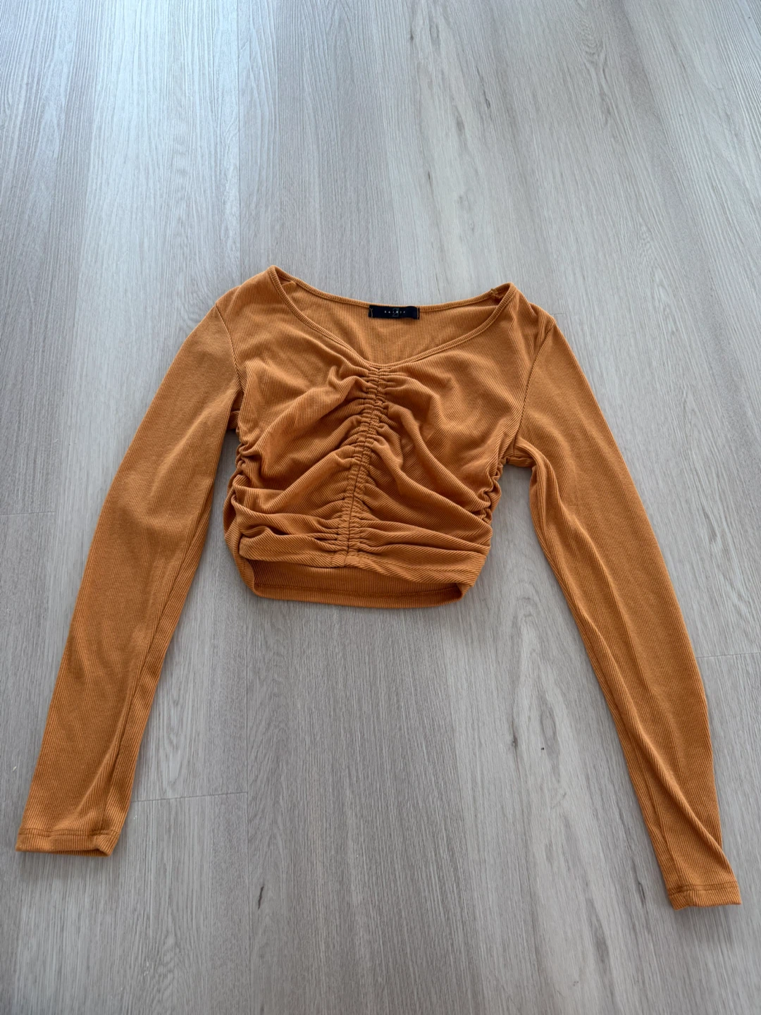 3 Long-Sleeve Tops - photo 2