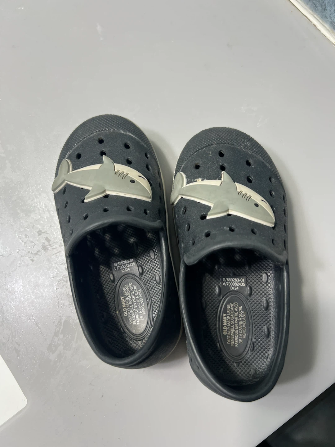 Old Navy Kids Shark Clogs Size 6