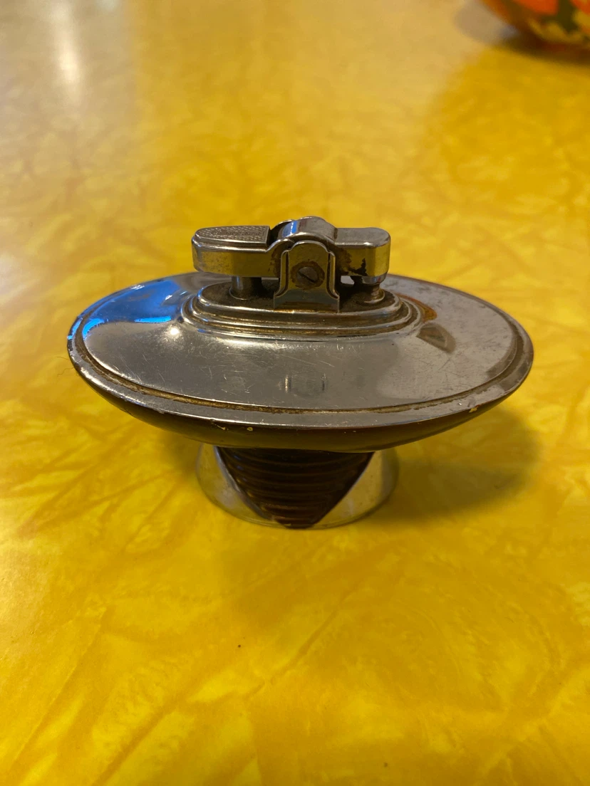 Vintage Table Lighter - photo 2