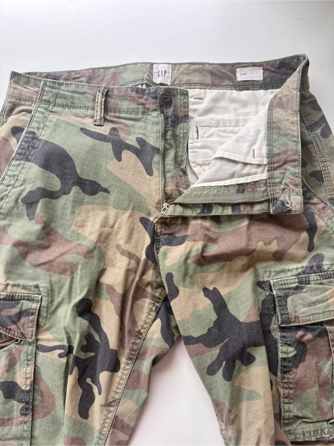 Gap Camo Cargo Pants 32x30 - photo 4