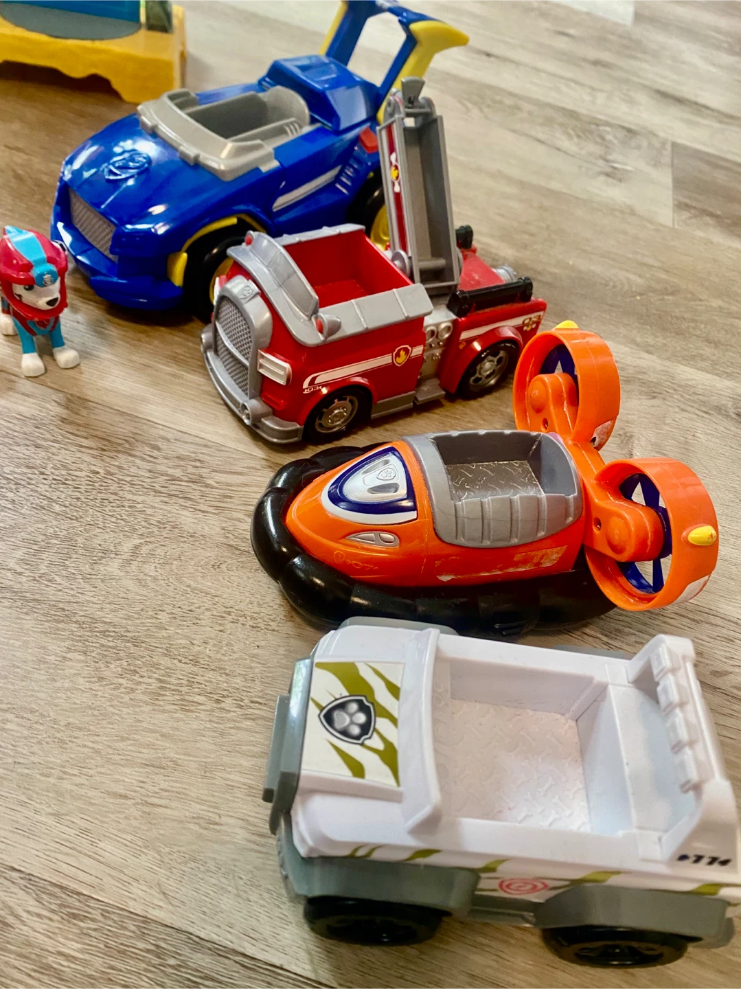 Paw Patrol jungle playset & vehicles - photo 3