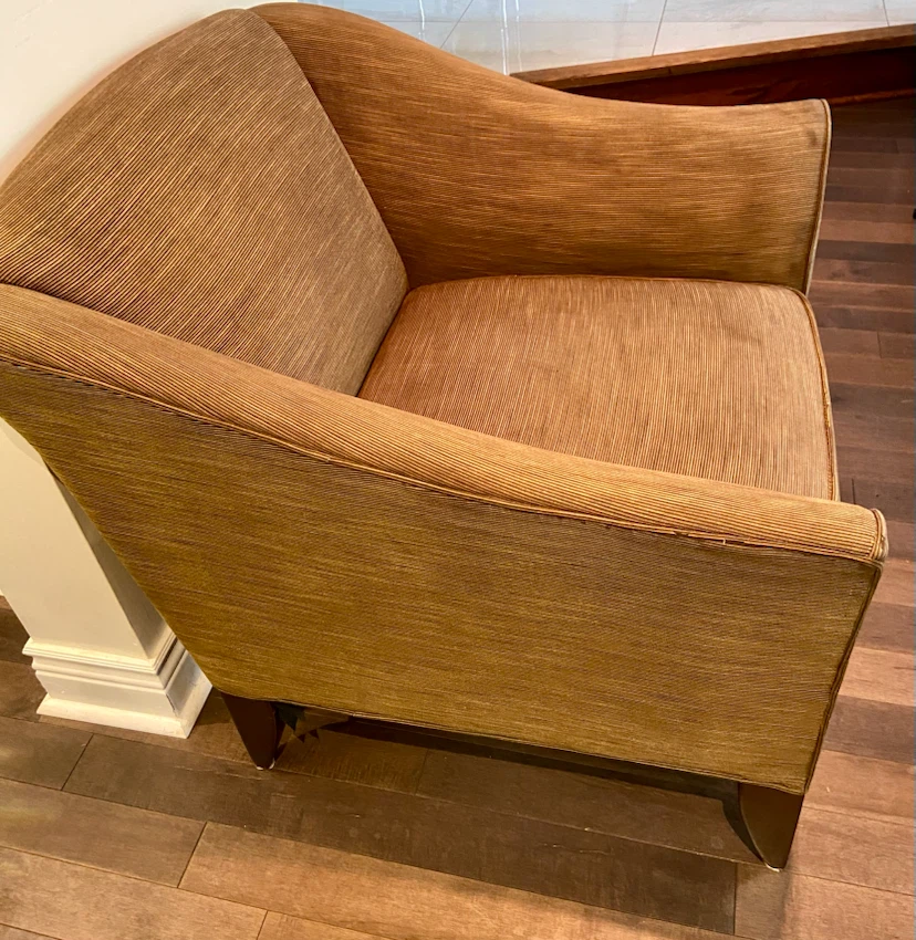 Brown Armchair - photo 2