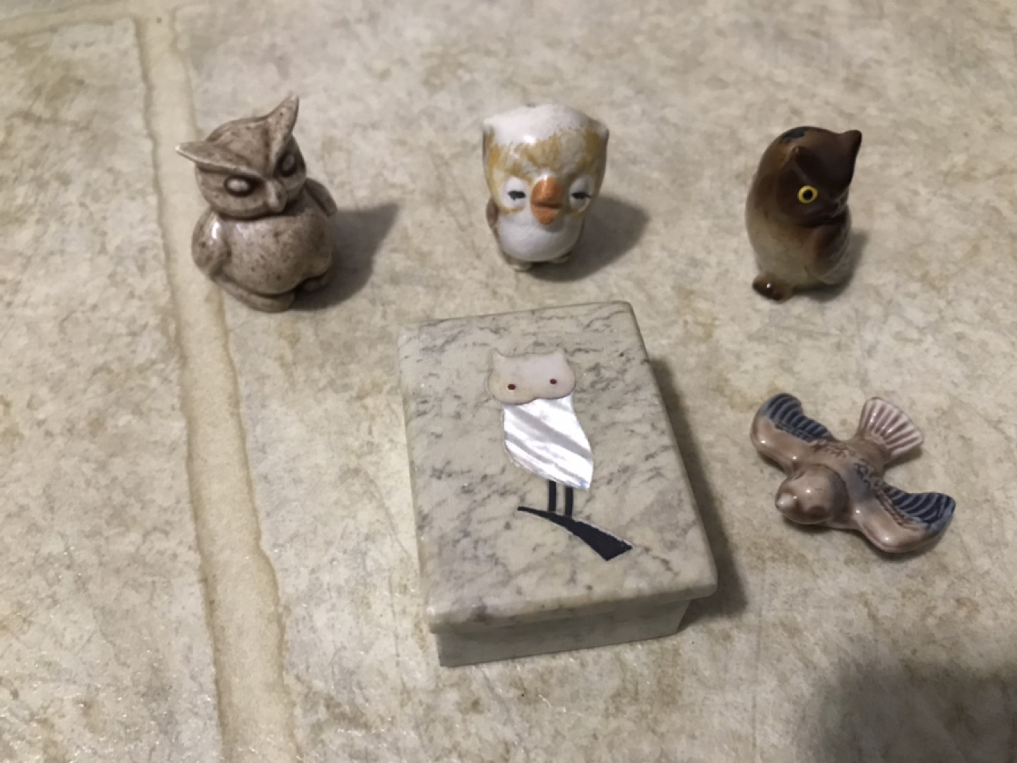 Owl trinket box and miniature owl figures - photo 2