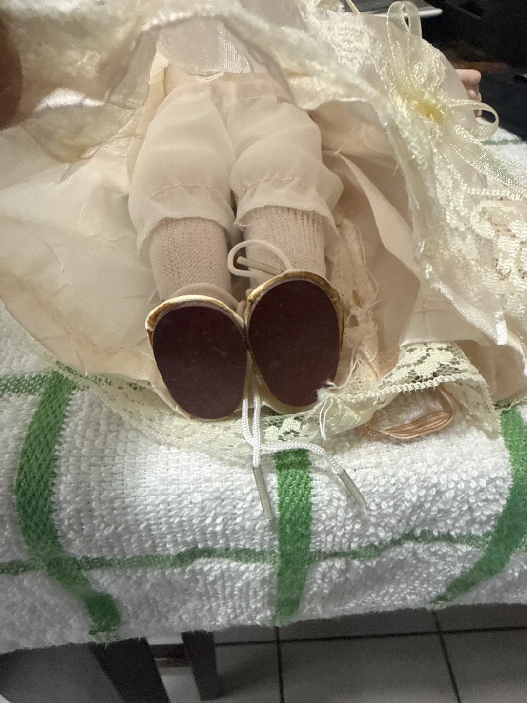 1986 Brinn's Collectible Porcelain Doll - photo 5